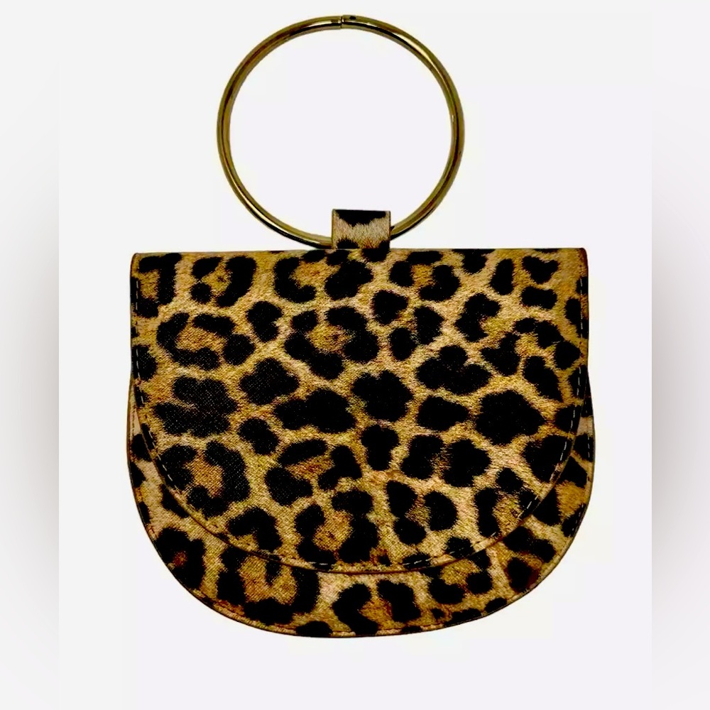 Trouve Women's Clutch Wristlet.